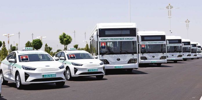 Arkadag-saheri-electric-bus-and-cars