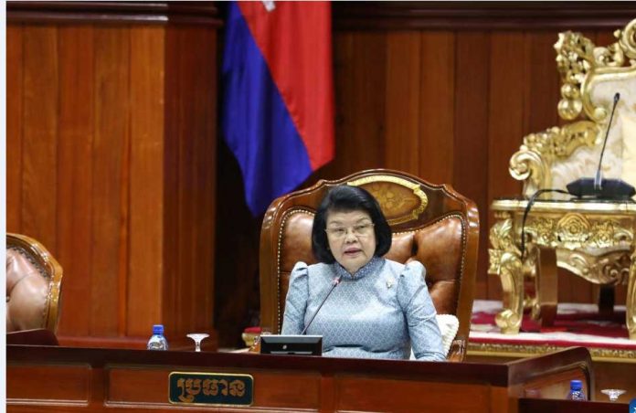 Khuon-Sudari-cambojian-parliament