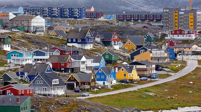 Nuuk-capital-of-Greenland-grenlandiya-gothob