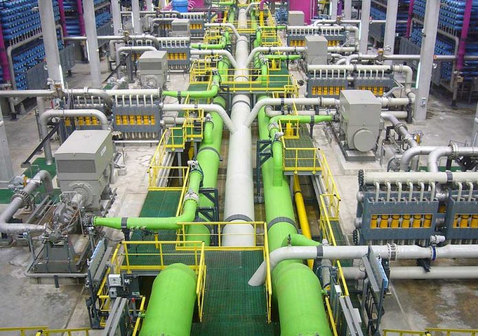 Reverse_osmosis_desalination_plant-suw-arassalayjy-desga