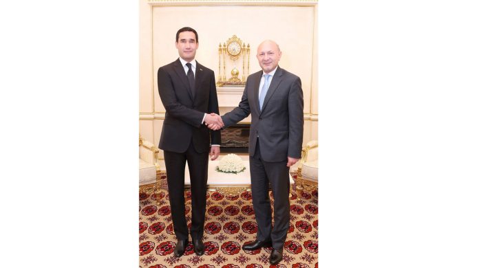 bmg-central-asian-Kaha-Imnadze-with-serdar-berdimuhamedov-president-of-turkmenistan-15-08PR