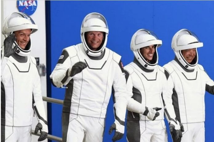 crew 7 astronauts and cosmonaut