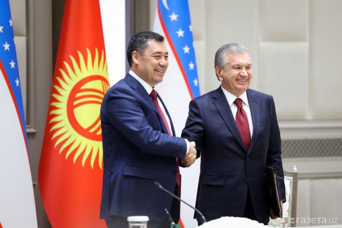uzbek-kyrghyz-presidents-japarow--mirziyoyew