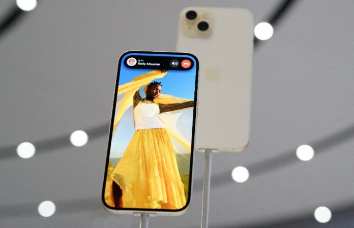 2023-09-12-apple-event-iphone-15