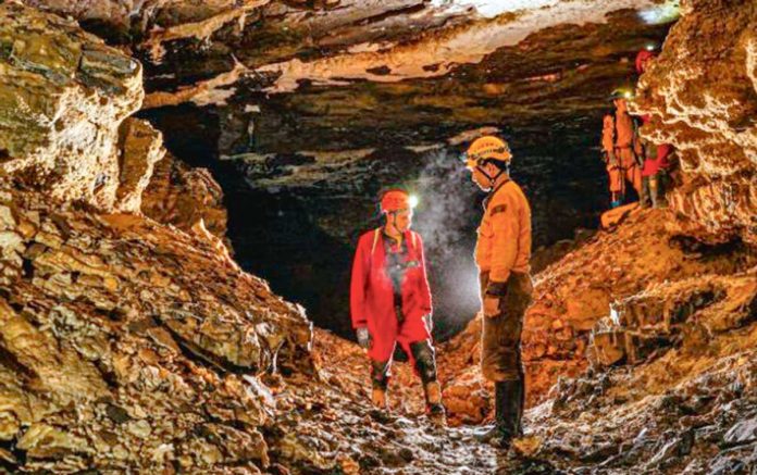 shuanhe-cave-gowak-magara