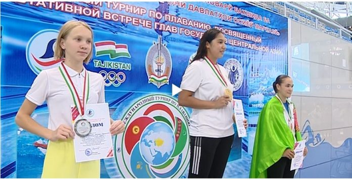 swimming turkmen dushanme yuzmek