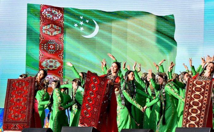 turkmen-garashsyzlygy-independent-of-turkmenistan-flag-baydan-bayram-3d-1