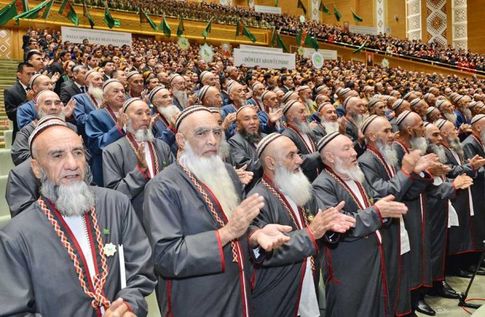 turkmen-yashuly-elders-2023-09-25-6510f23f9c166995780297