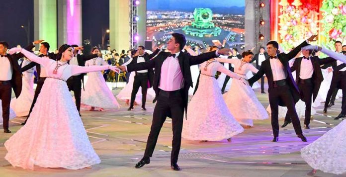 vienna-ball-wena-baly-1571955226