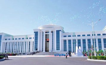 Подписан документ о приеме слушателей в Академию госслужбы при Президенте Туркменистана
