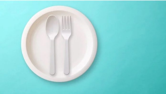 plastic plate spoon and fork