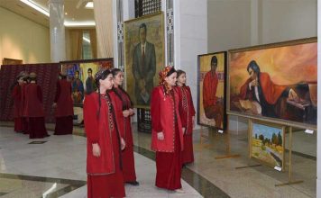 В Ашхабаде открылась выставка в честь композитора Нуры Халмамедова