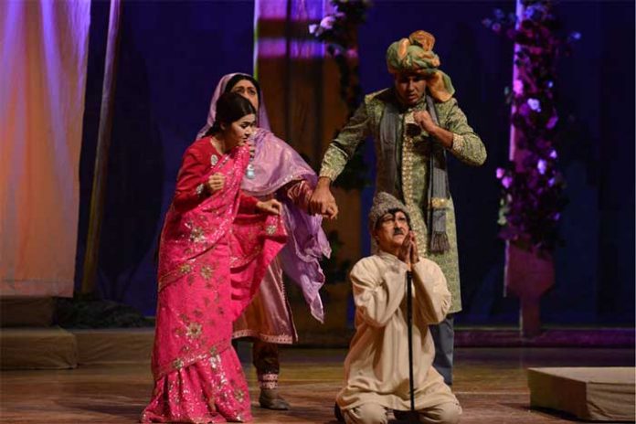 teatr-turkmenistanyn-teatrlarynda-26-29-njy-oktyabr-aralygynda-gorkeziljek-sahna-eserleri