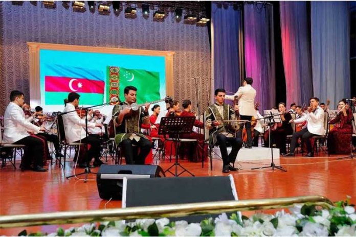 heydar-aliyev-asgabatda-geyder-aliyewin-doglan-gununin-100-yyllygy-mynasybetli-konsert-gecirildi-