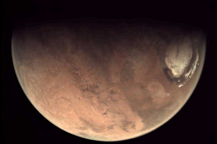 mars-red-planet-gyzyl-planeta