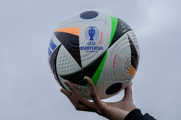 2024-euro-cup-adidas-fussballliebe-official-match-ball (43)