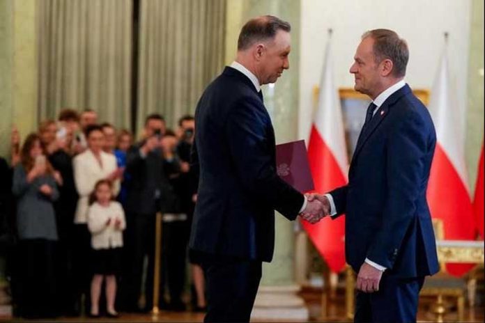 donald-tusk-poland-DudaСнимок