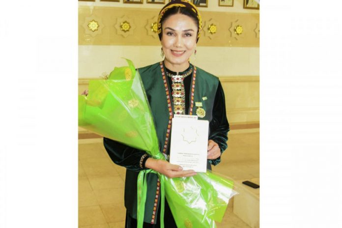 gulalek-akmyradowa-halkara-teatr-festiwalyna-emin-agzasy-bolup-gatnasar-