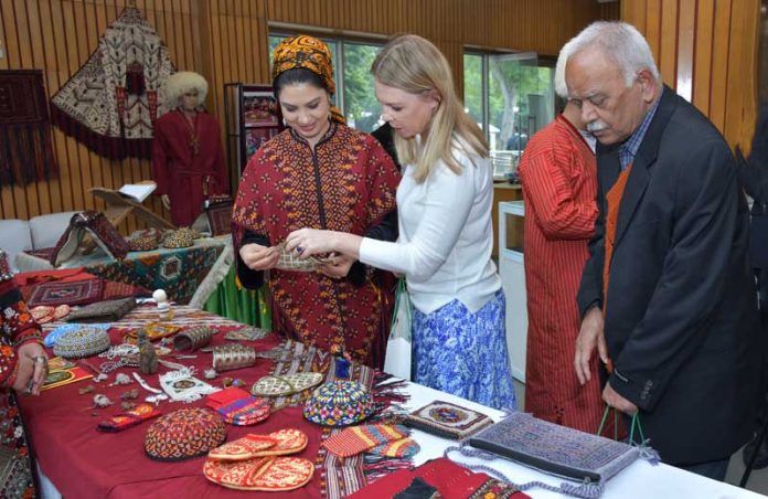 india-hindistan-turkmen-cultur-индия