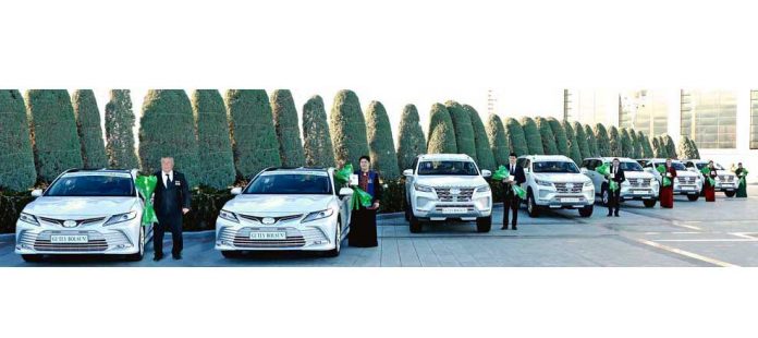 kurash-turgenler-sylaglamak-toyota