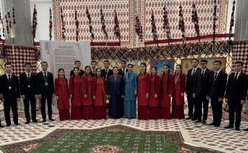 Постпред Туркменистана в ООН встретилась с юными дипломатами