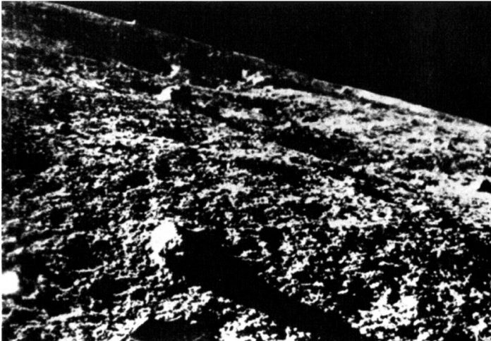 luna 9 first ever photo taken on moon
