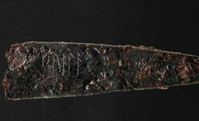 old-knife-found-in-denmark