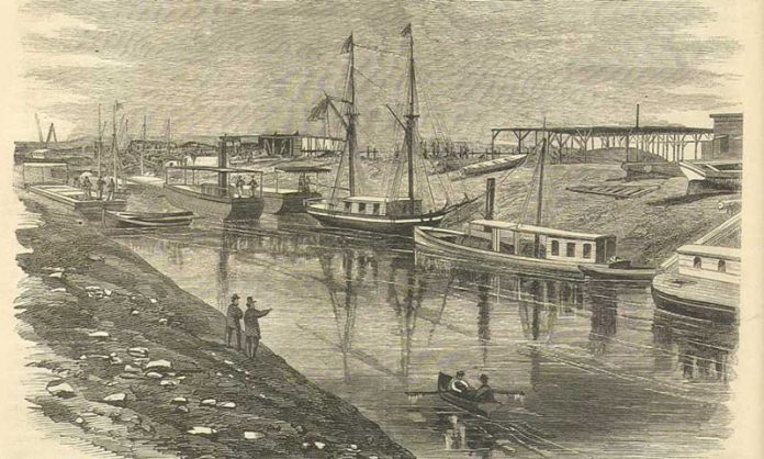 Suez-Canal-Kantara-the-first-vessels
