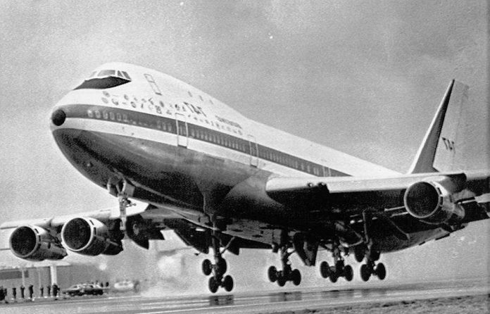 boeing-747-airplane-1969
