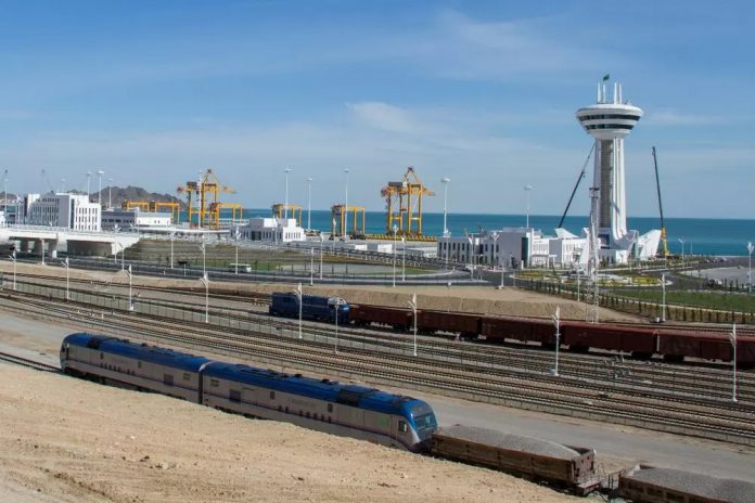 turkmenbashi-port-and-railway-demir-yol-ugurlary