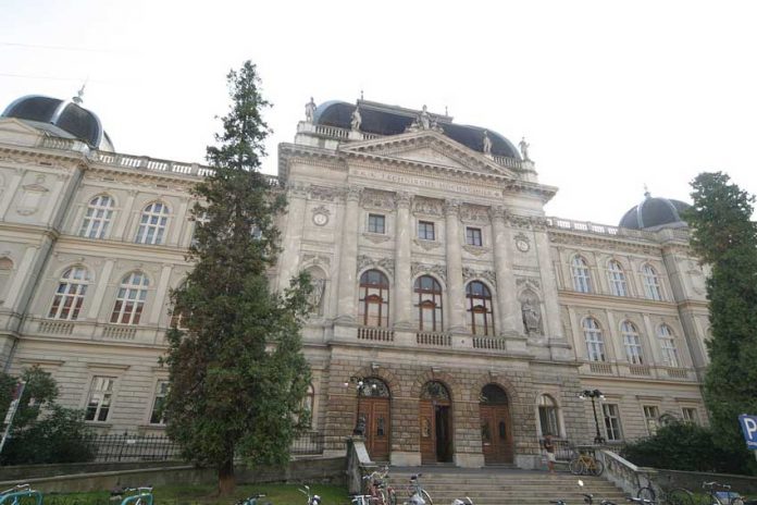 graz-technick-technology-university-austria-1200px-TUG_Alte_Technik_1