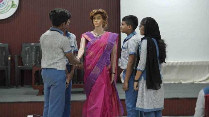 robot-teacher-india