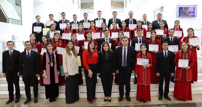 проон un uno