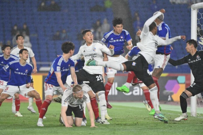 Yokohama F. mARINOS-HYUNDAI HD2