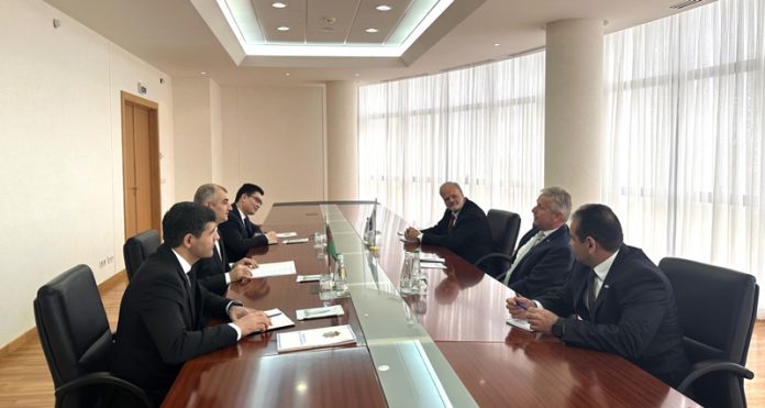 lopatka-eu-yhhg--bmg-fps60huPrDe2LhaSyhD5sP7apr1G6i-1500x800