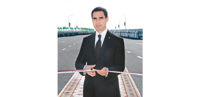 president-serdar-berdimuhamedow-ary-autobahn-18-04-003-profile