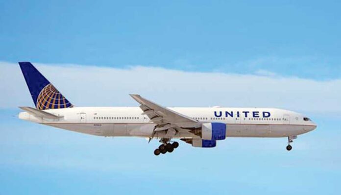 united-airlines-airplane