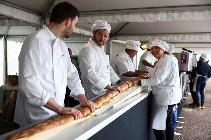 longest-baget-bagetti-corek-bread
