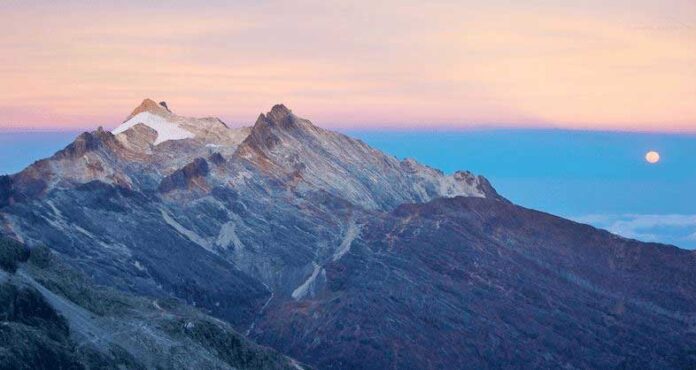 mountain-mounts-snow