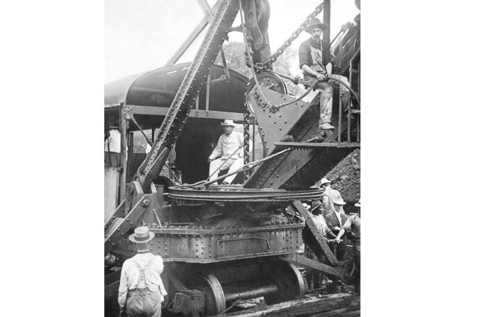 president-of-usa-Theodore-Roosevelt--Canal