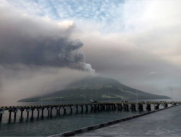 ruang-indonesia-volcano
