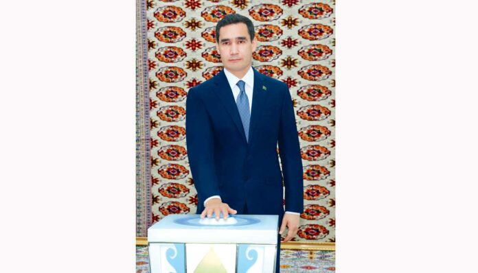 serdar-berdimuhamedow-president-of-turkmenistan-yashlyk-suw-zawody-09-05-005-profile