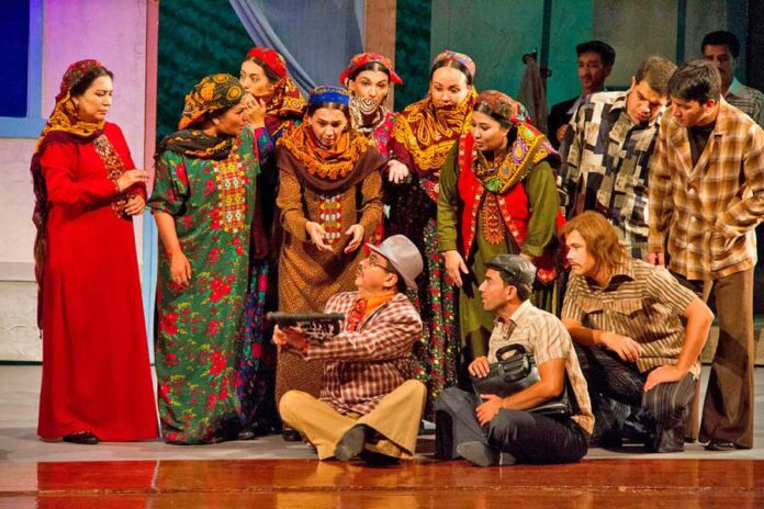 turkmen-teatr-sahnasy