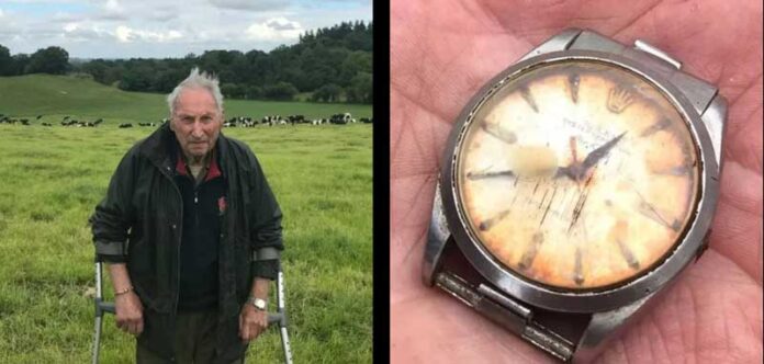 farmers-old-watch-found-sagat-Снимок