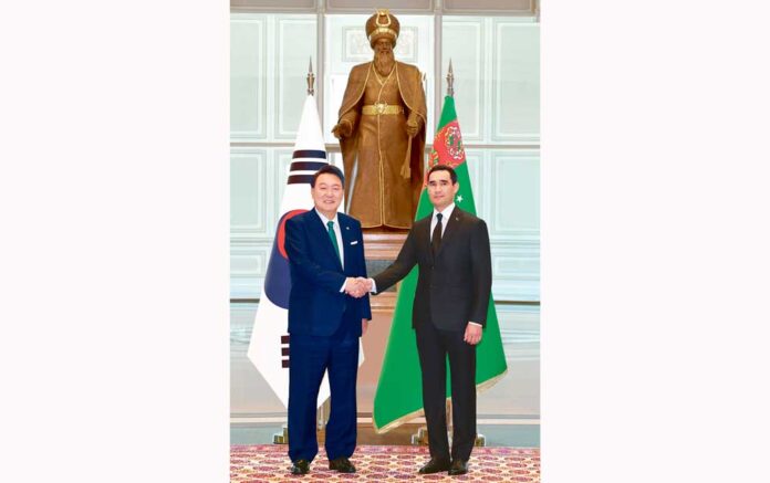 turkmen-korey-prezidentler-11-06-001-profile