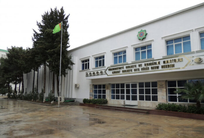 ashgabat_gurlushyk-orta-hunar-okuw-mekdebi