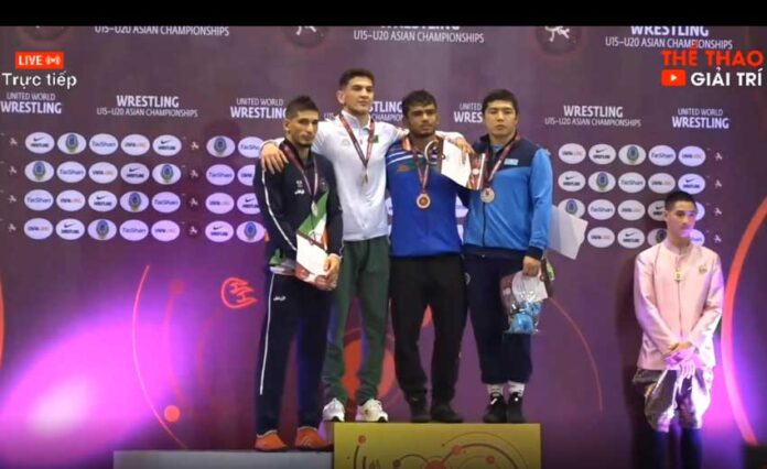 asia-wrestling-turkmen-palwan