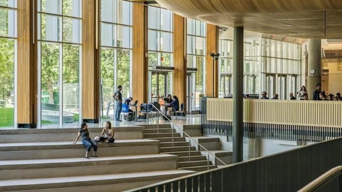 universitet library students