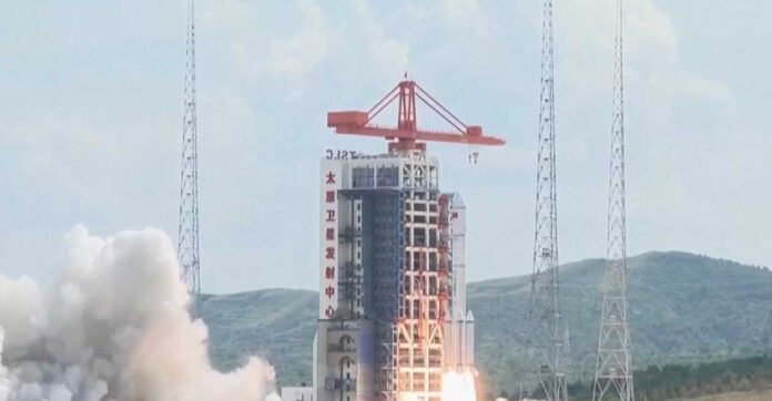 chine-low-orbit-satellite-internet-space-rocket-long-march-6-+