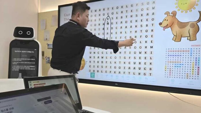 korea-smart-desk-for-schools-AQAKIdyUpNbrkVMwRPPi8cyViXAWT6F7AtG7FGchAw6_-HU3EBs8xUdngTXEy95KWY1ELahTmL9-KwM09ATCWFW0yV4-1